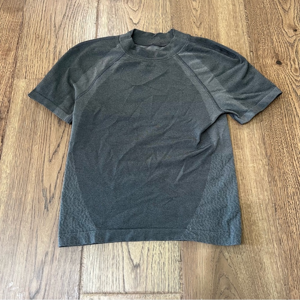 Lululemon Seamless Training Short Sleeve Gull Grey